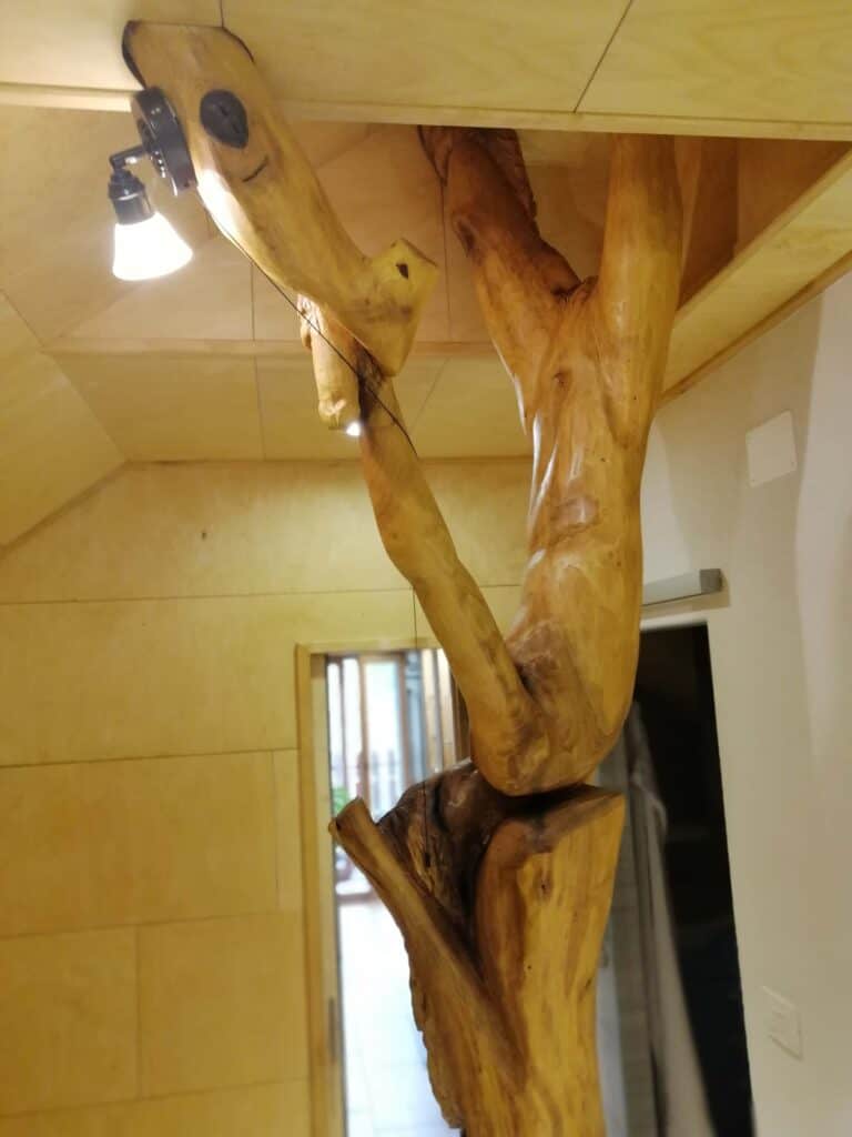 Lesene skulpture, akt